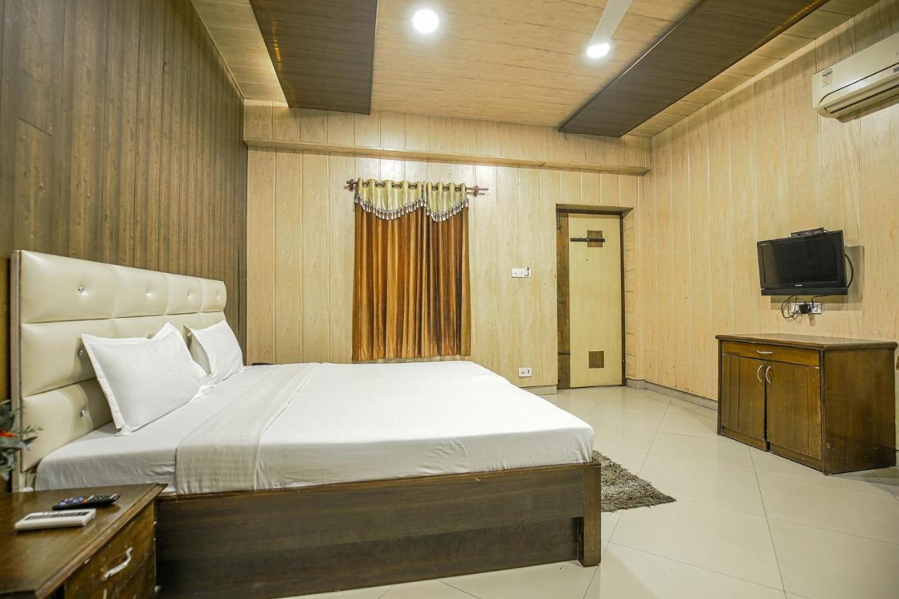 Hotel Hk Continental Amritsar Bagian luar foto