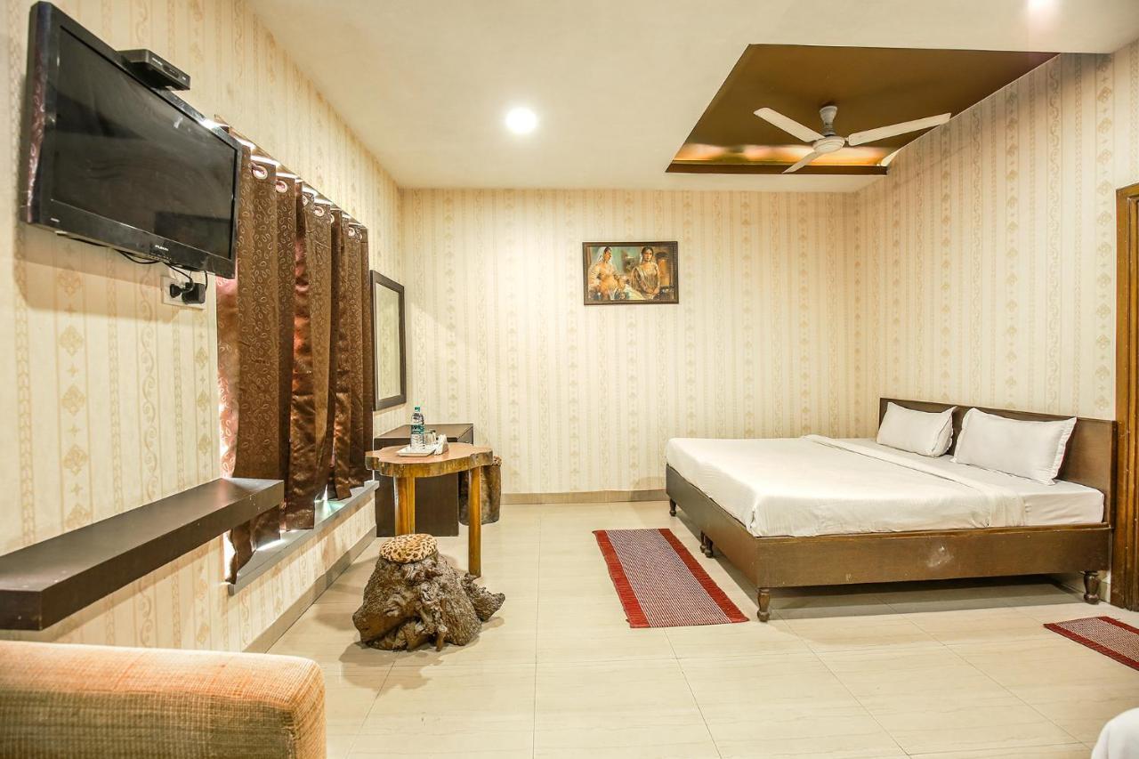 Hotel Hk Continental Amritsar Bagian luar foto