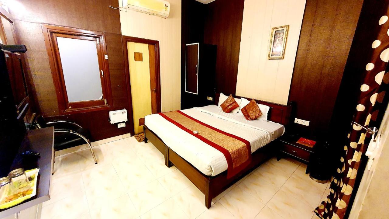 Hotel Hk Continental Amritsar Bagian luar foto