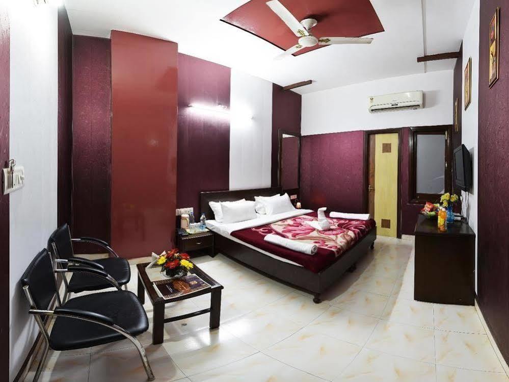 Hotel Hk Continental Amritsar Bagian luar foto