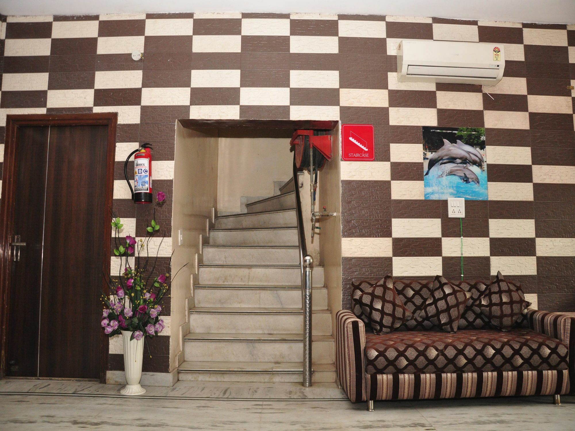 Hotel Hk Continental Amritsar Bagian luar foto