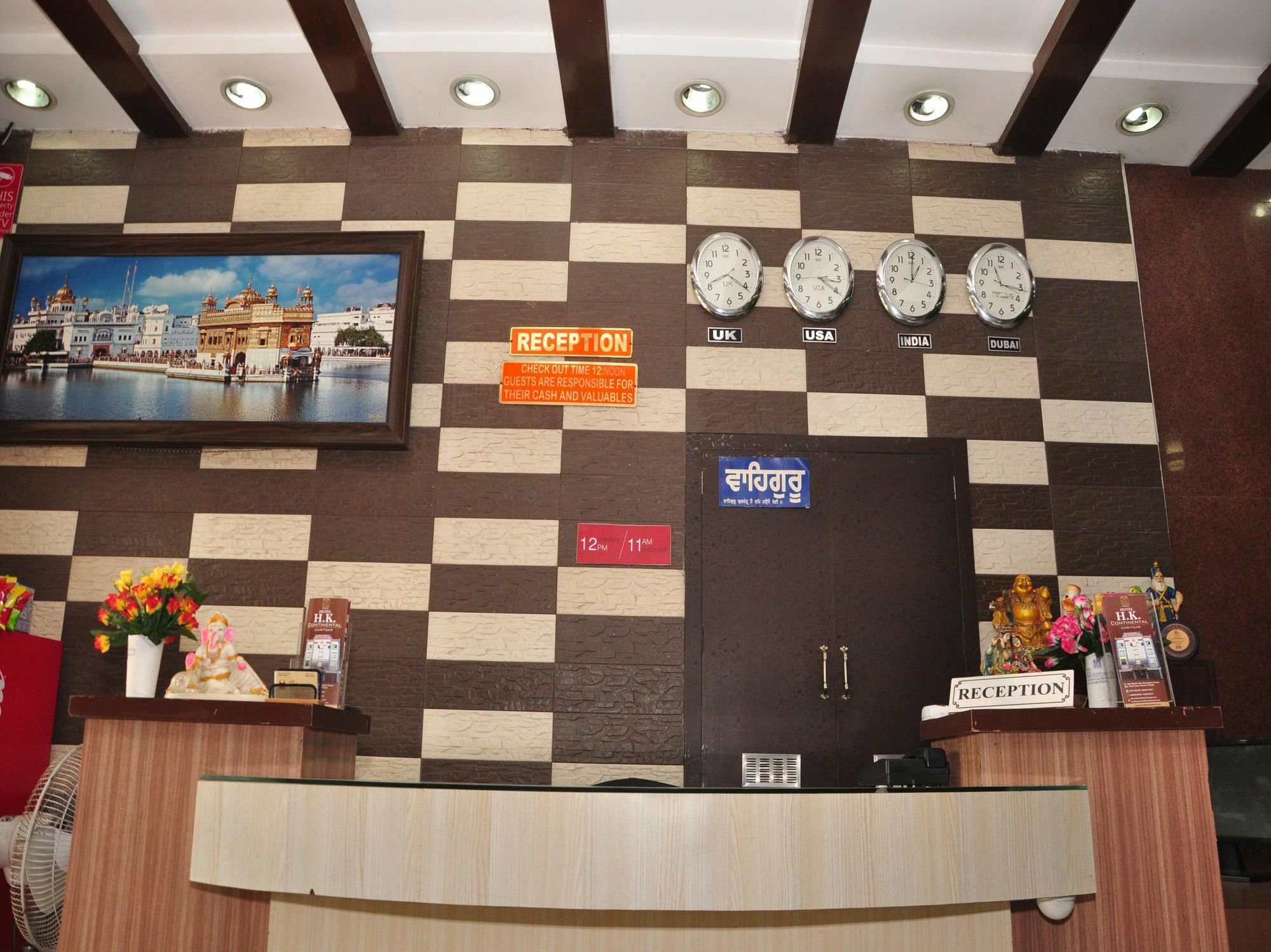 Hotel Hk Continental Amritsar Bagian luar foto